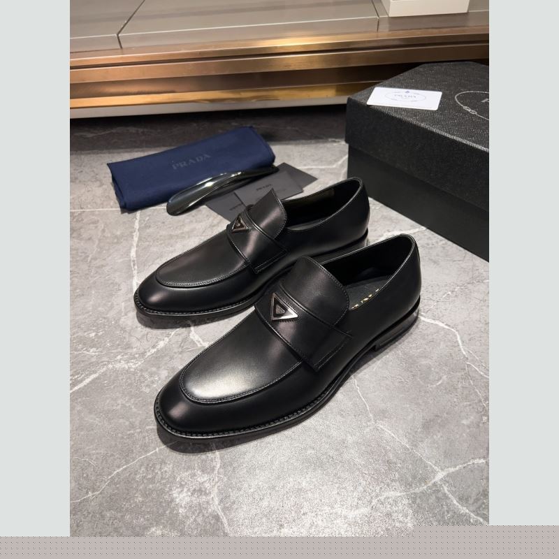 Pra*a leather shoes